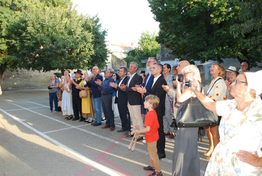 Plaque Gabriela 2023_24.jpg