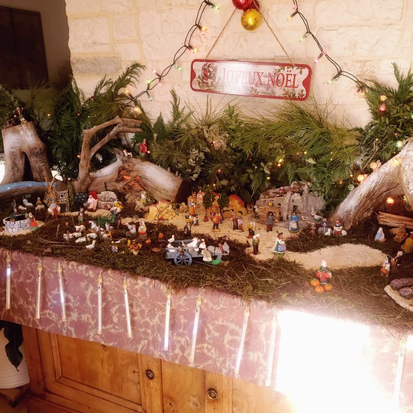 MAGALIE ROBERT (1).jpg